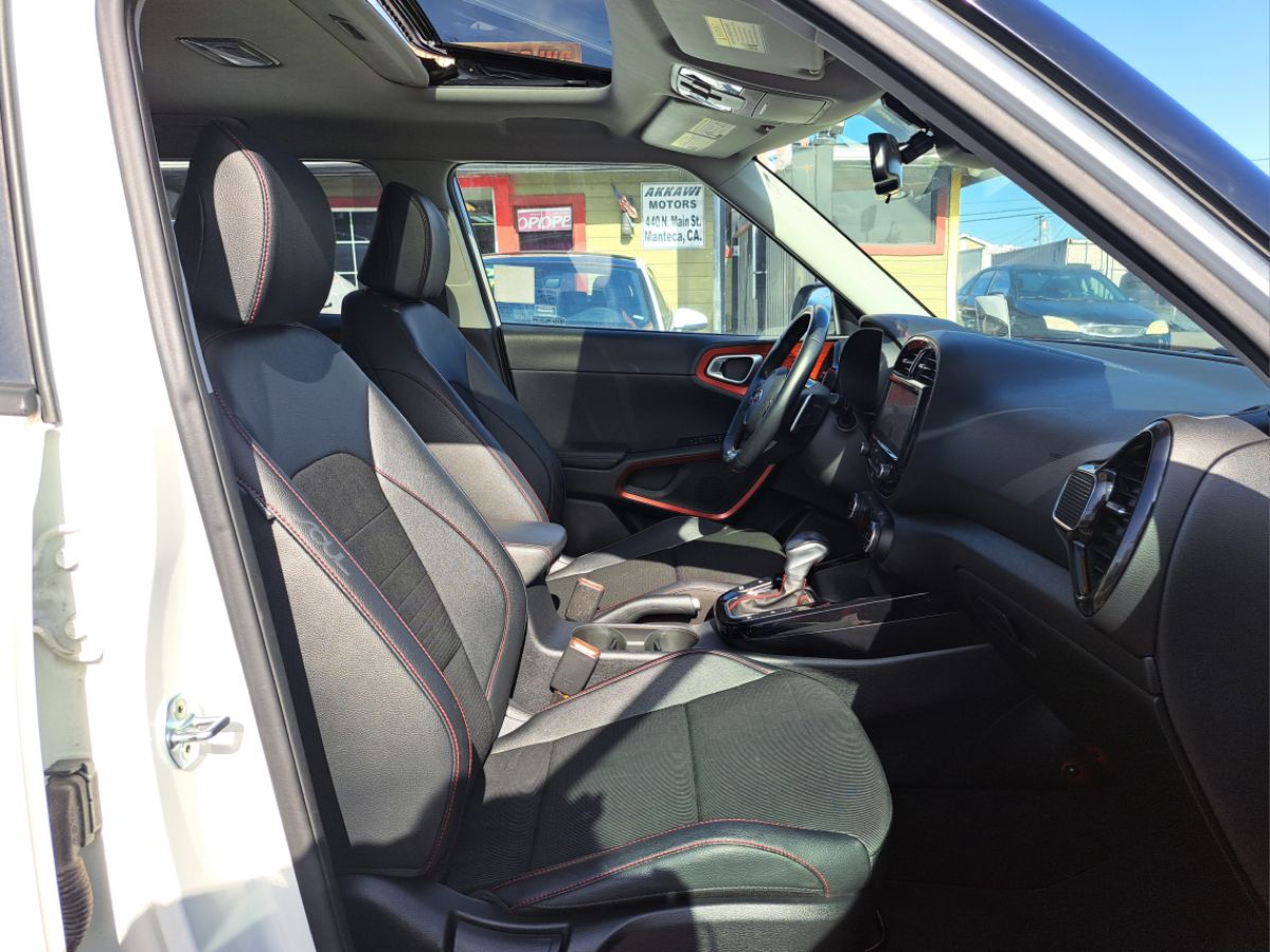 2021 Kia Soul Turbo - Photo 16