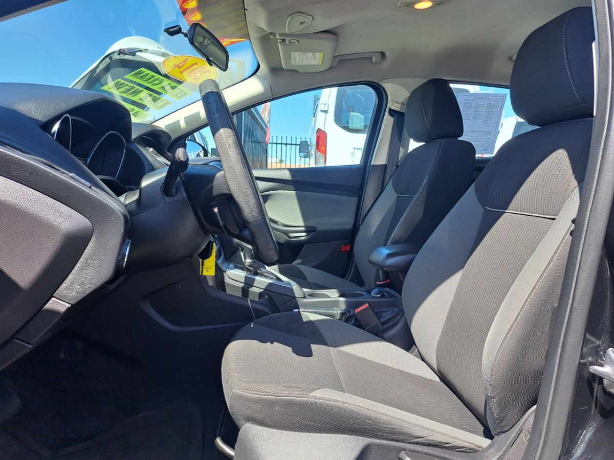 2014 Ford Focus SE - Photo 5