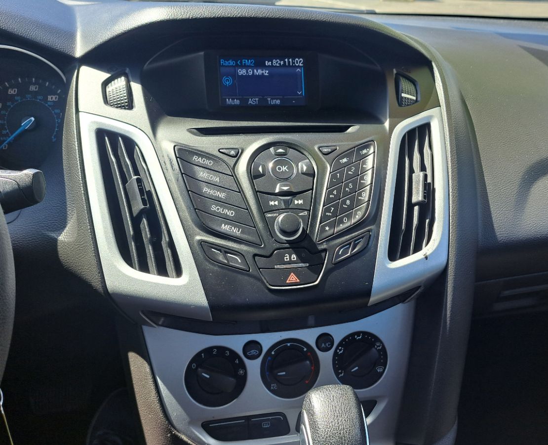 2014 Ford Focus SE - Photo 8