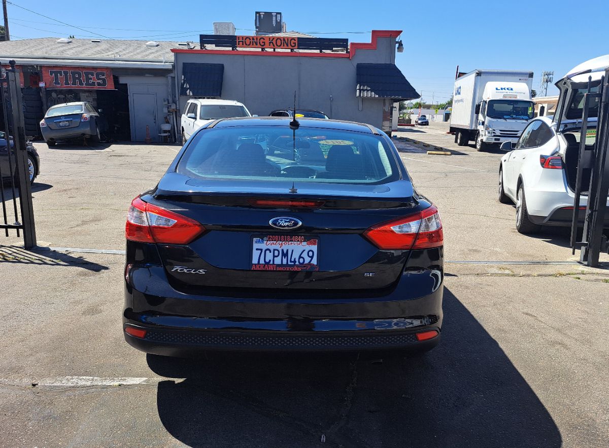 2014 Ford Focus SE - Photo 19