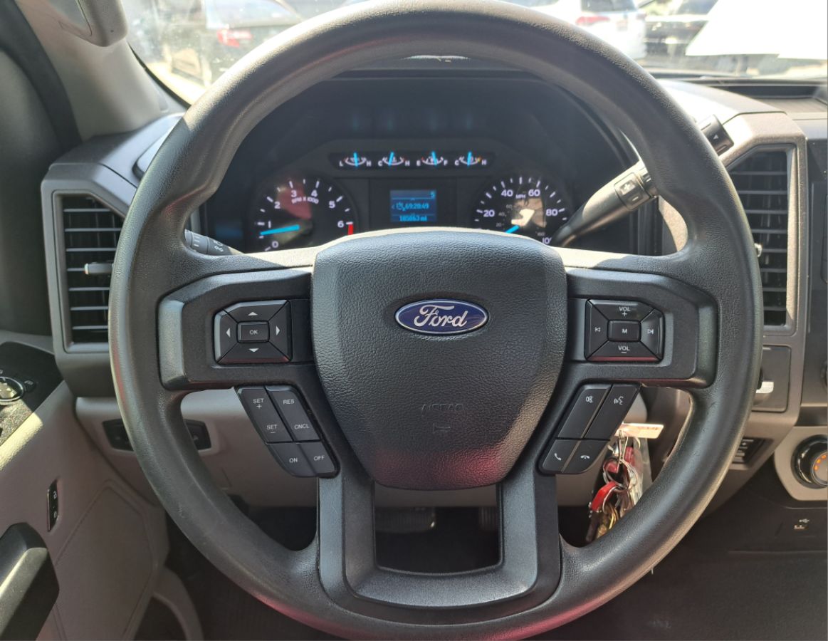 2019 Ford F-350 Super Duty Chassis Cab XL - Photo 6