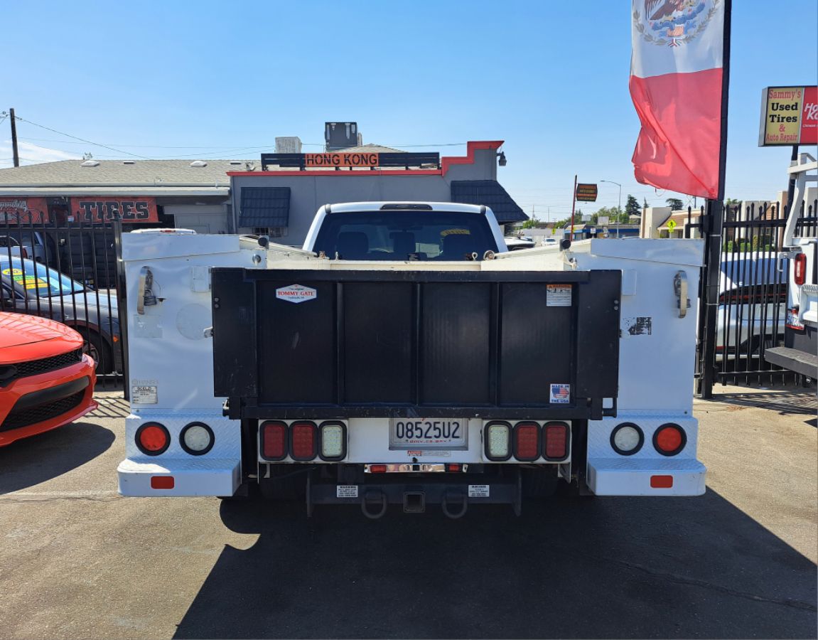 2019 Ford F-350 Super Duty Chassis Cab XL - Photo 15