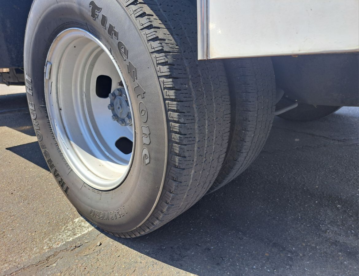 2019 Ford F-350 Super Duty Chassis Cab XL - Photo 20
