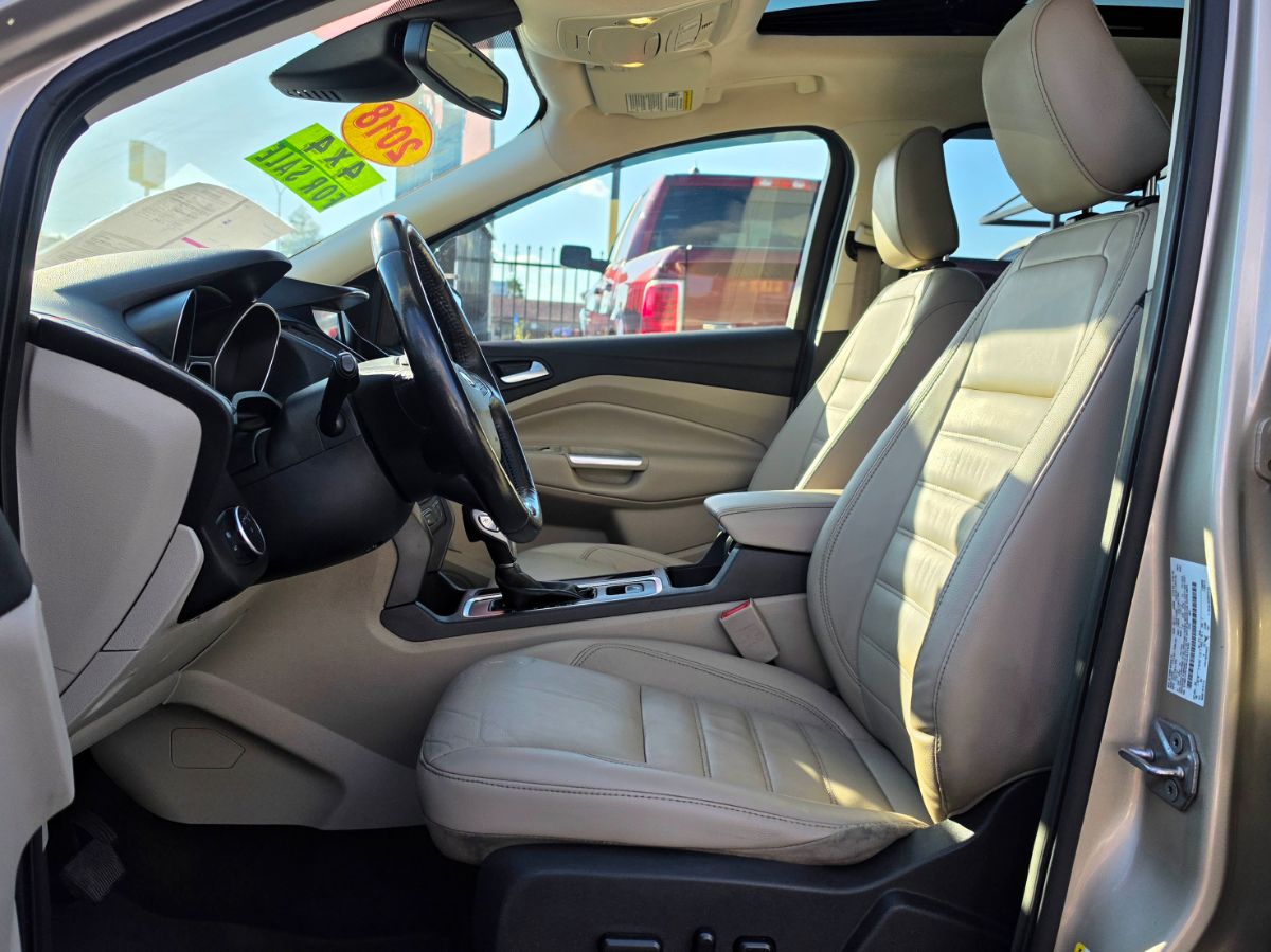 Photo 5 of this Ford Escape