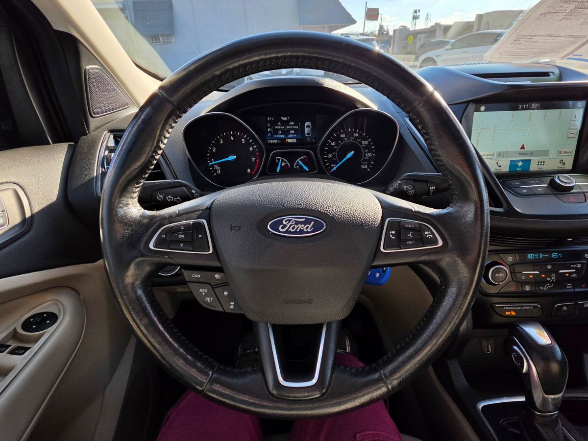 Photo 6 of this Ford Escape