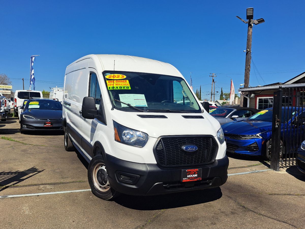 Ford Transit photo 2