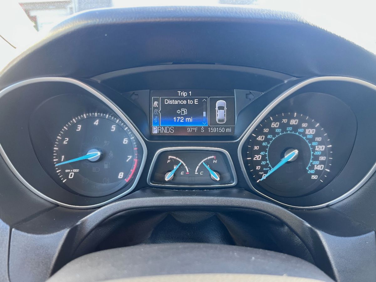 Ford Focus photo 7