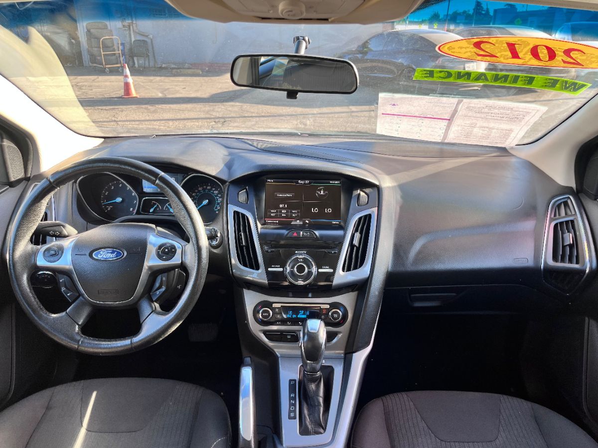 Ford Focus photo 11