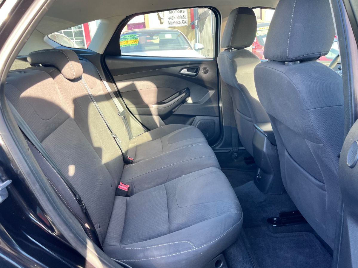 Ford Focus photo 16
