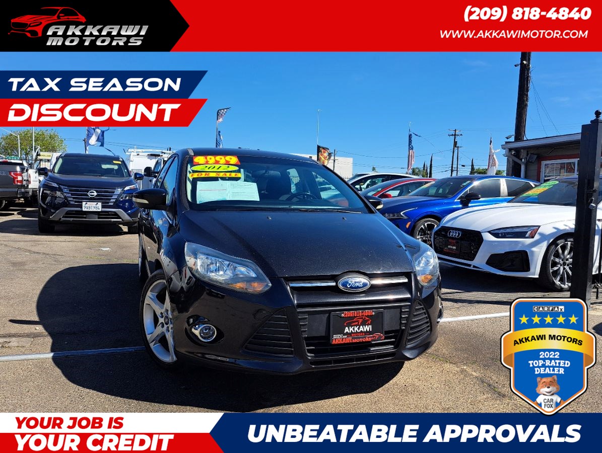 2012 Ford Focus 5 Door Hatch Titanium's photo