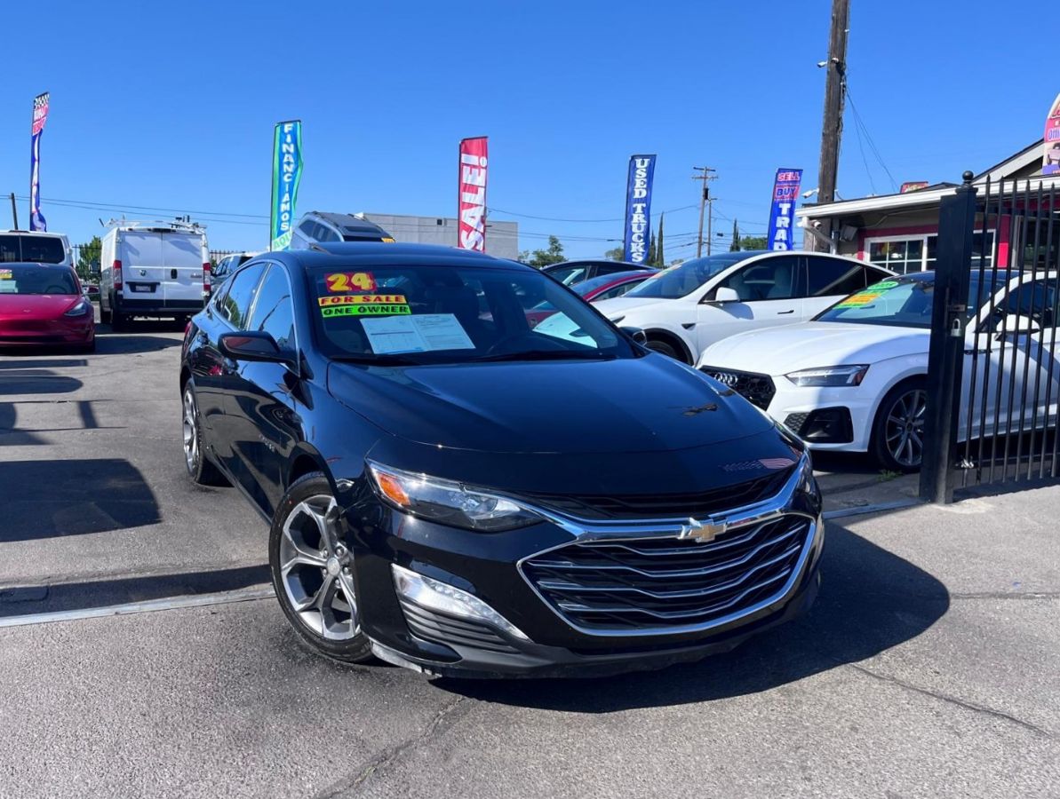 Chevrolet Malibu photo 2