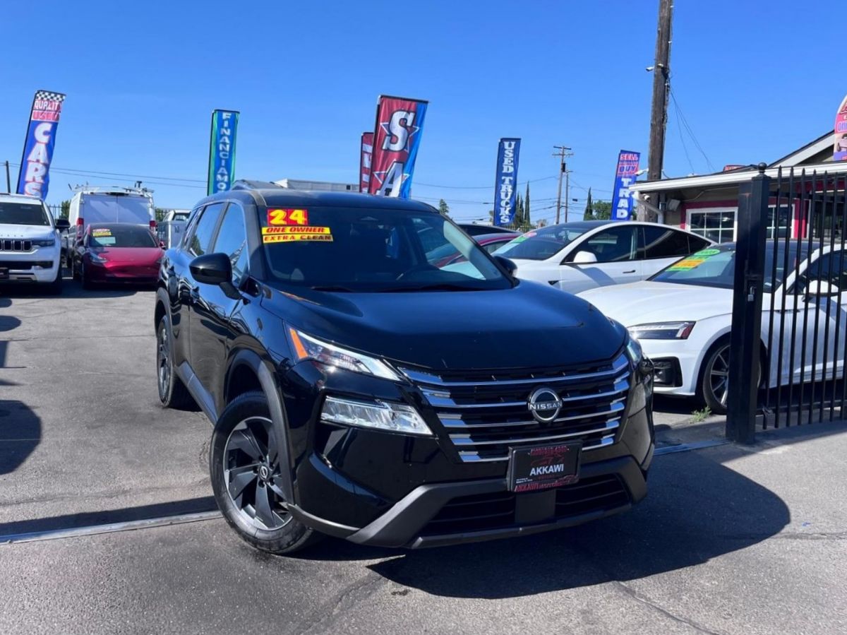 Nissan Rogue photo 2