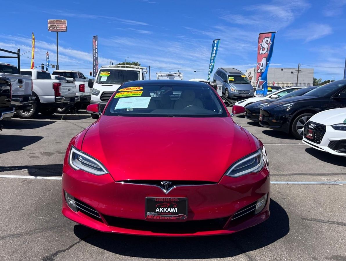 Tesla Model S photo 3