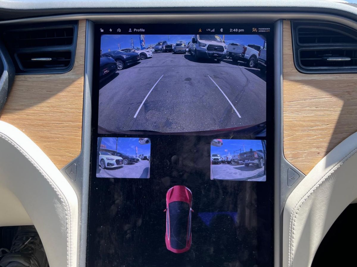 Tesla Model S photo 9