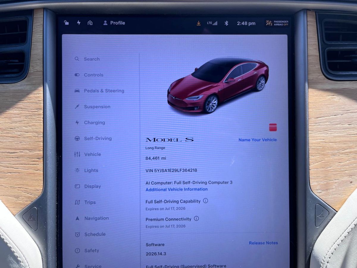 Tesla Model S photo 10