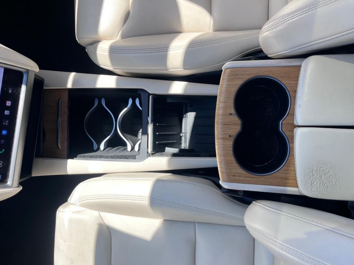 Tesla Model S photo 12