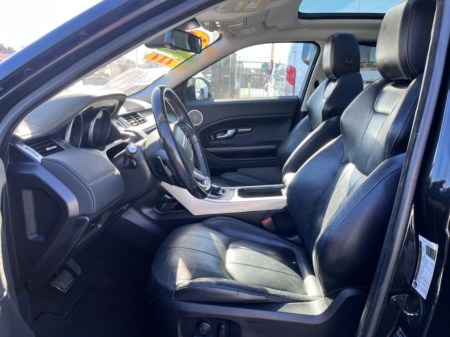 Land Rover Range Rover Evoque photo 6