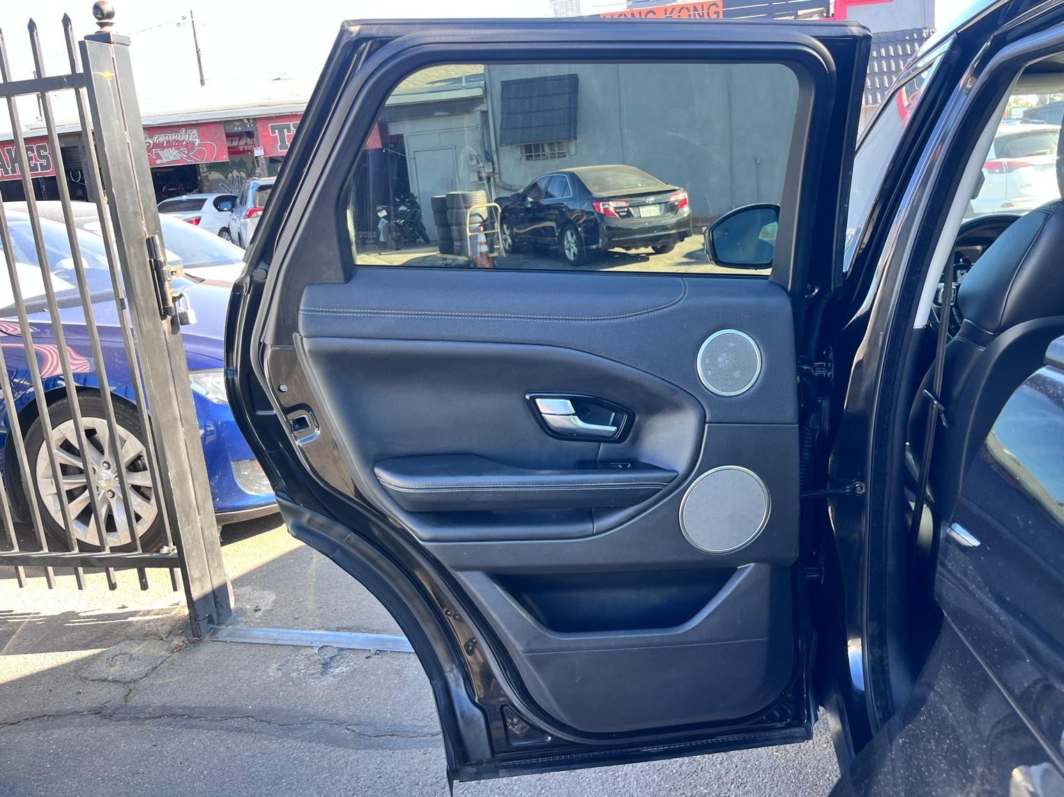 Land Rover Range Rover Evoque photo 12