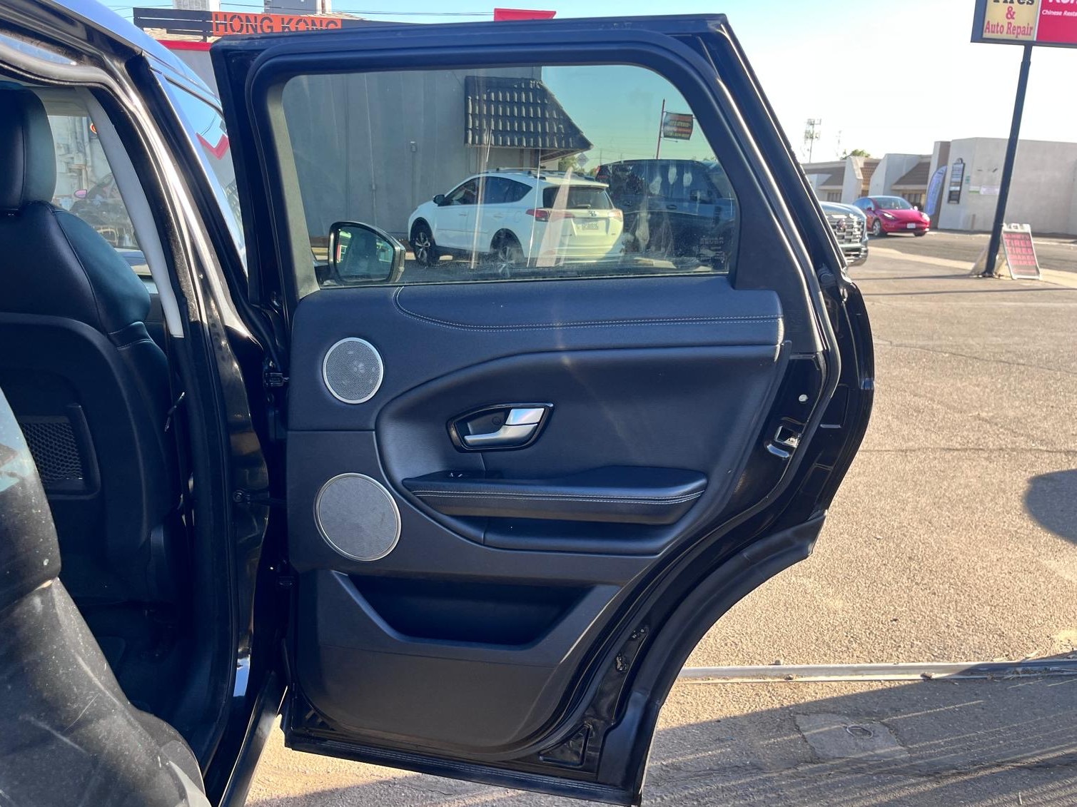 Land Rover Range Rover Evoque photo 18