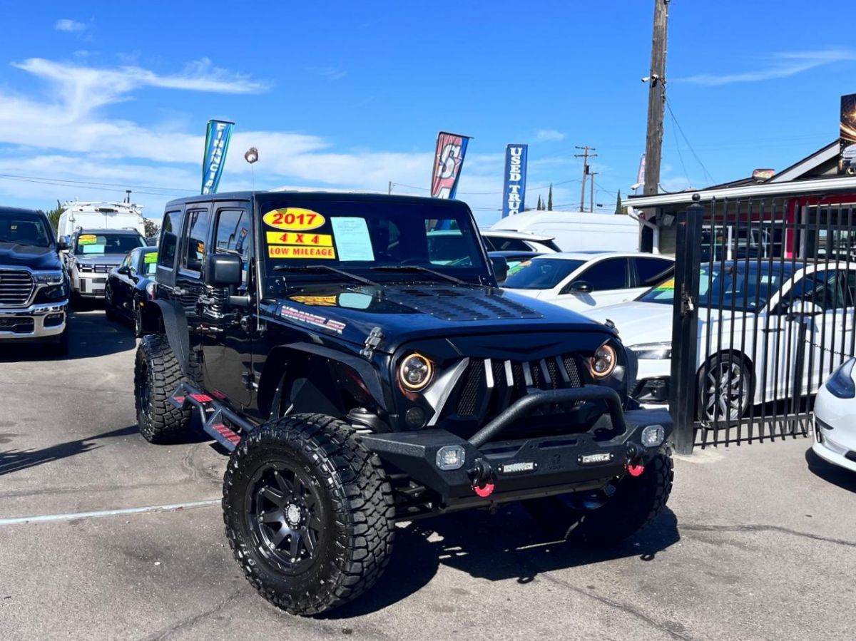 Jeep Wrangler photo 2