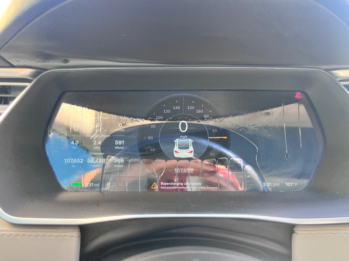 Tesla Model S photo 8