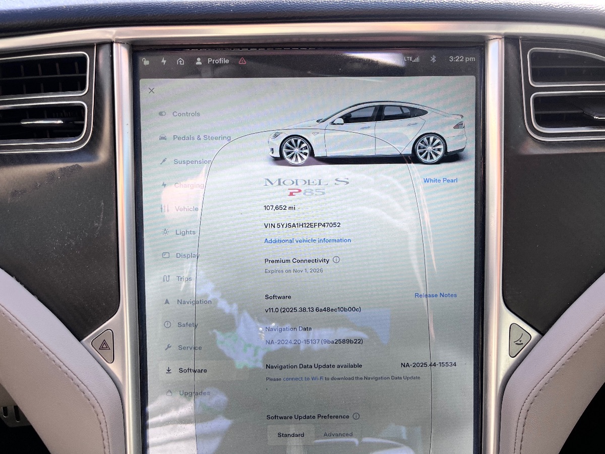 Tesla Model S photo 10