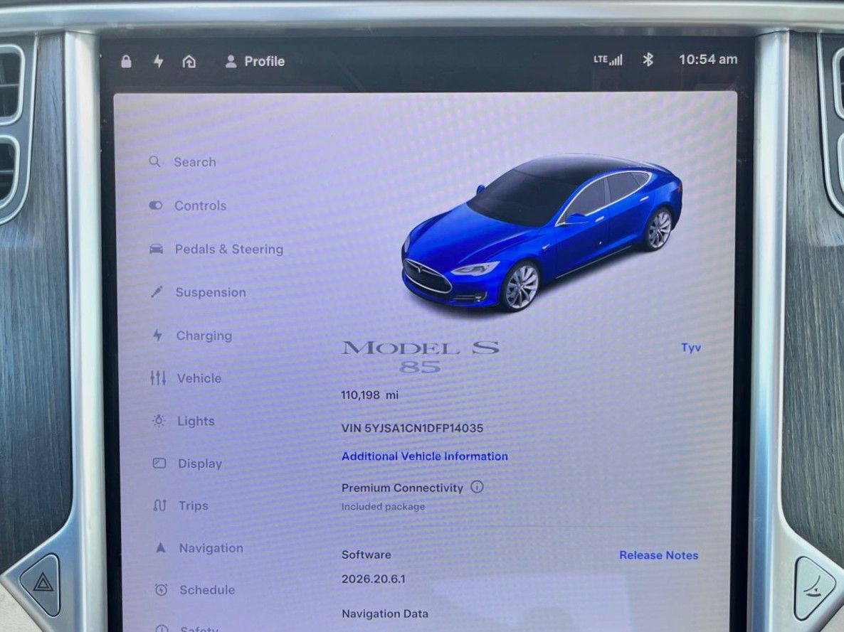 Tesla Model S photo 10