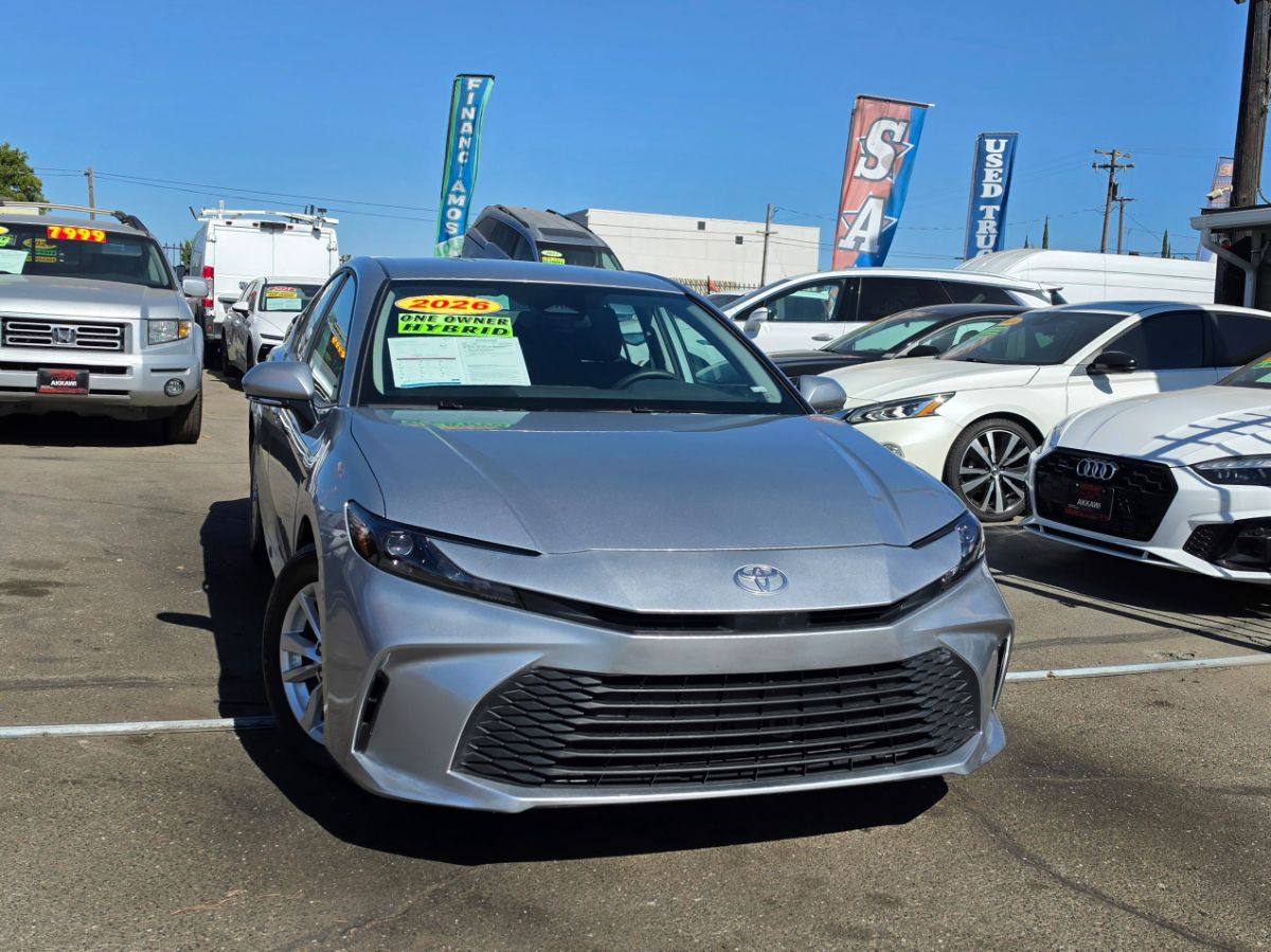 Toyota Camry photo 2