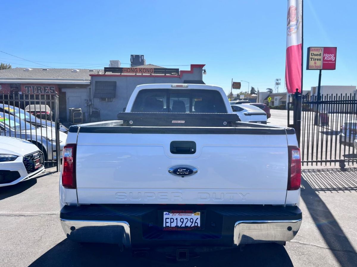 Ford F-450 photo 16