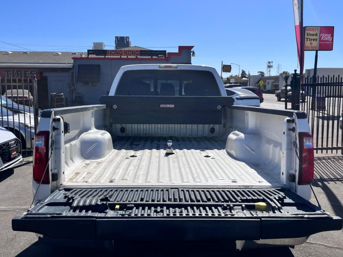 Ford F-450 photo 17