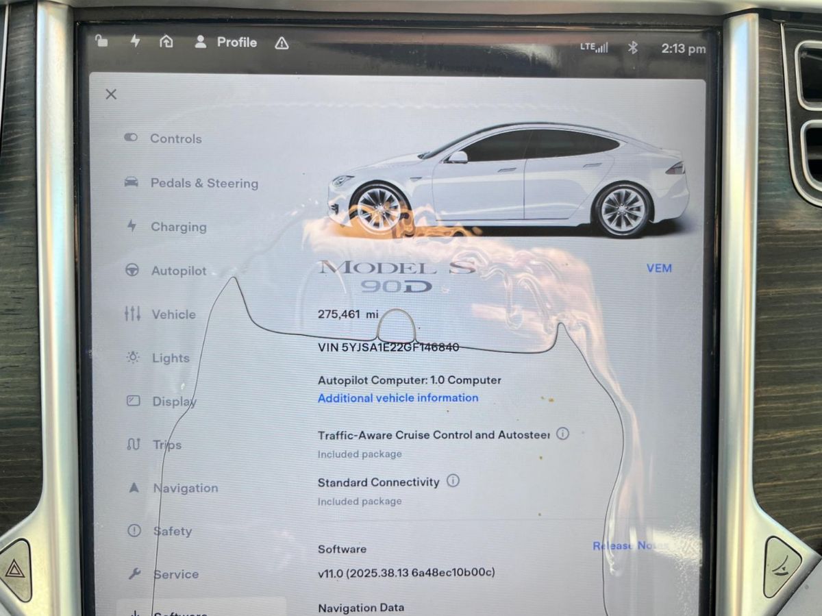 Photo 9 of this Tesla Model S