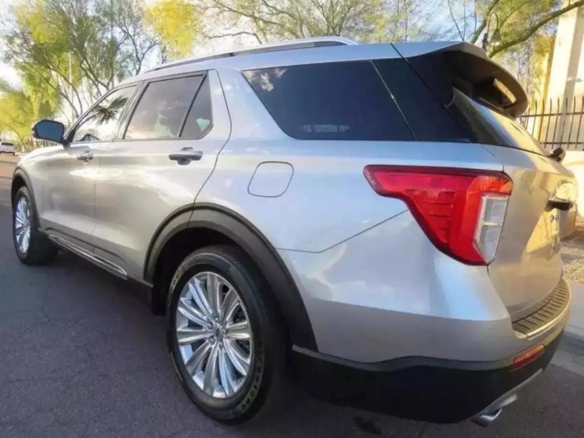 2020 Ford Explorer Limited photo 3