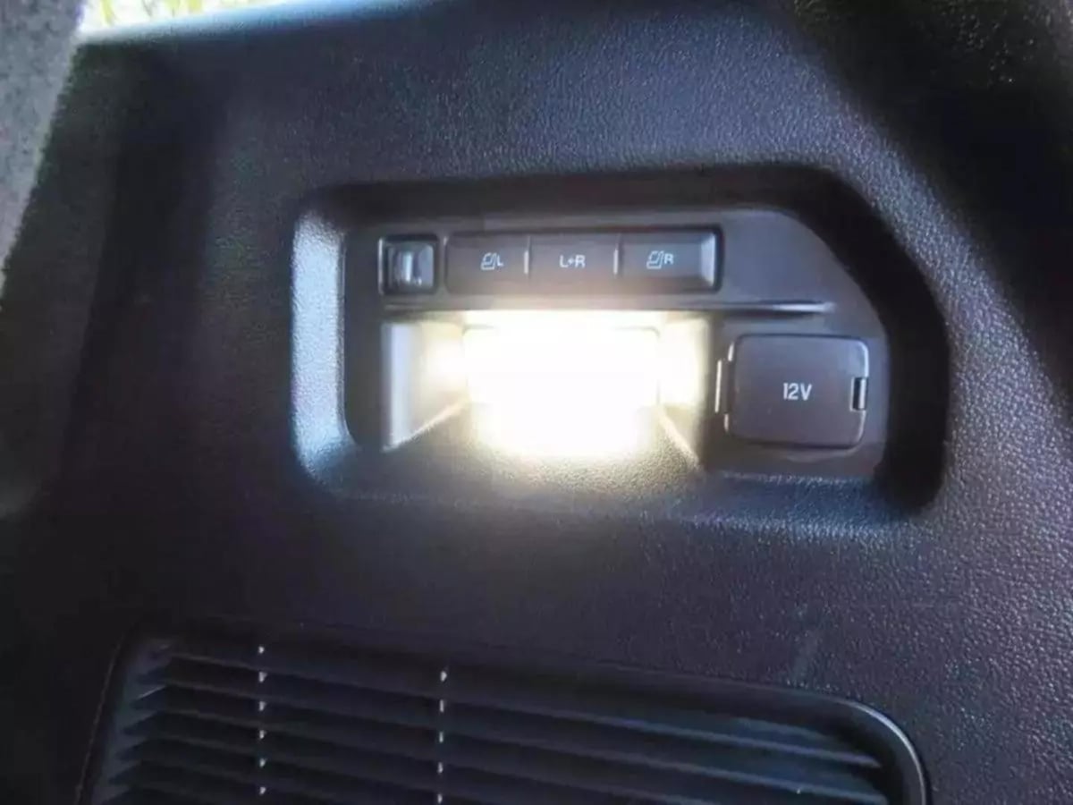 2020 Ford Explorer Limited photo 7