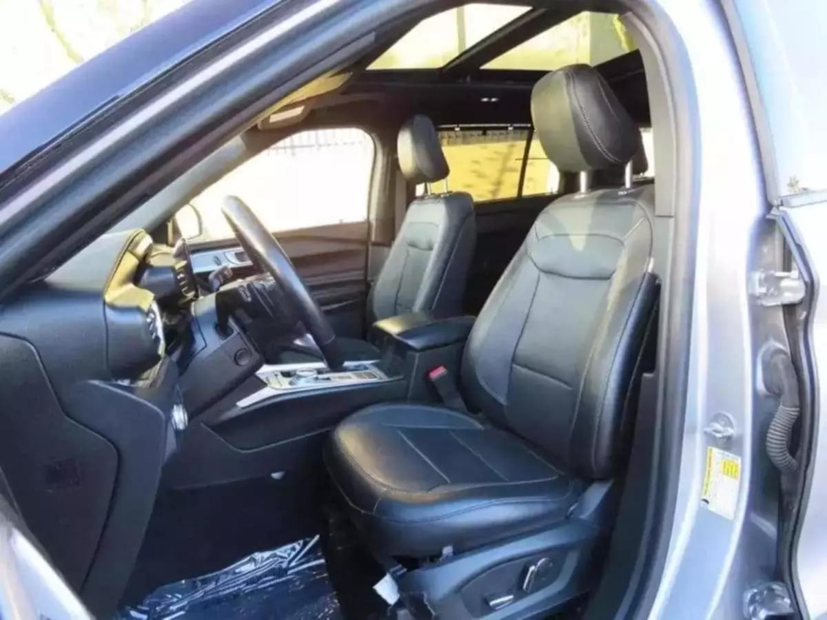 2020 Ford Explorer Limited photo 28