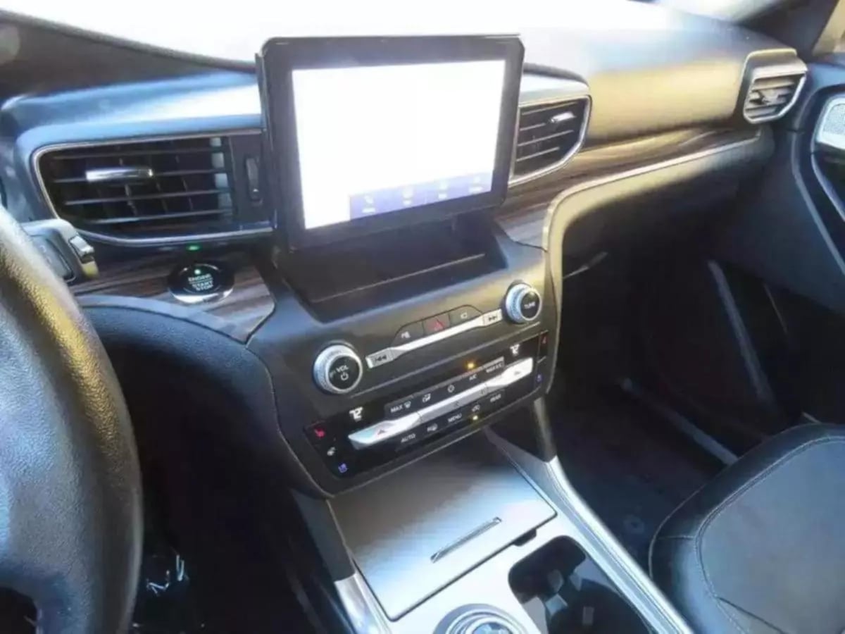 2020 Ford Explorer Limited photo 30