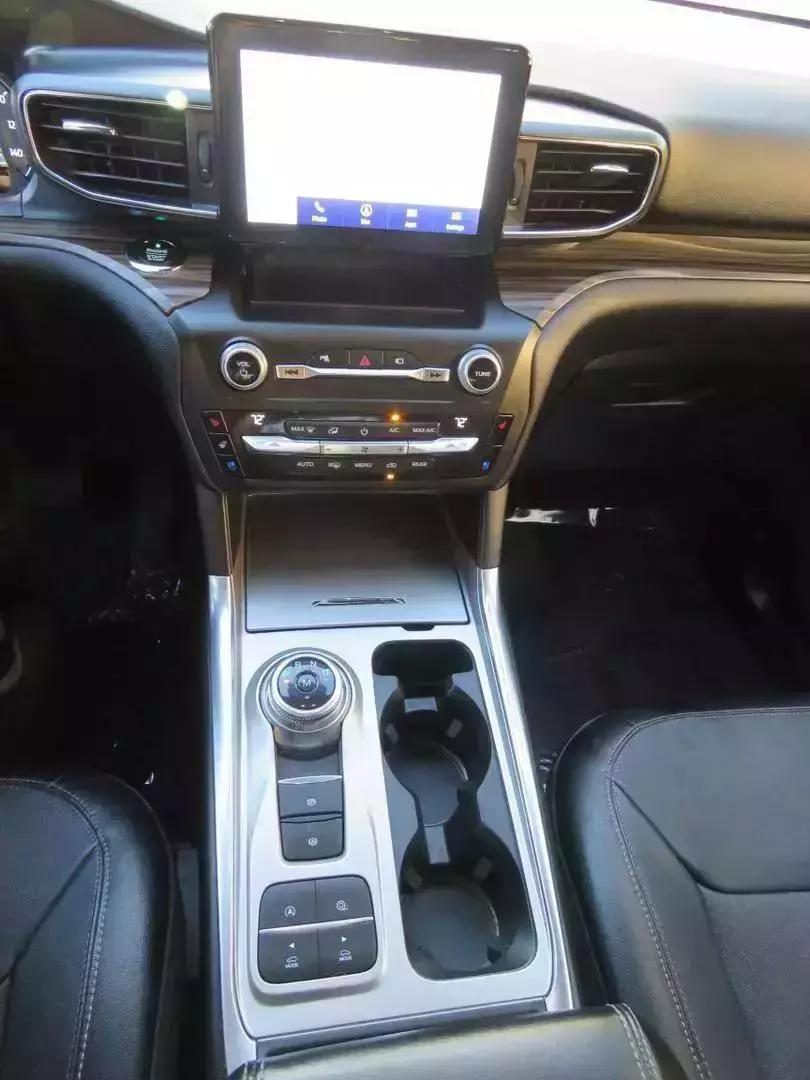 2020 Ford Explorer Limited photo 31