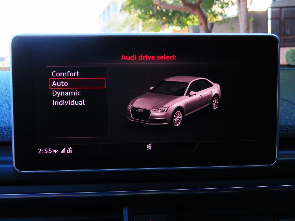 2017 Audi A4 Premium Plus photo 26