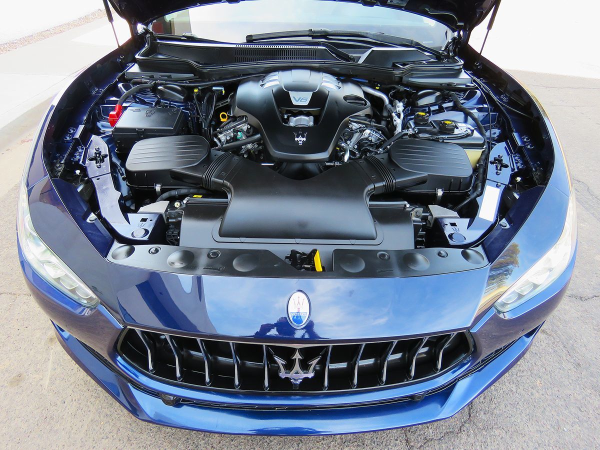 2018 Maserati Ghibli photo 13