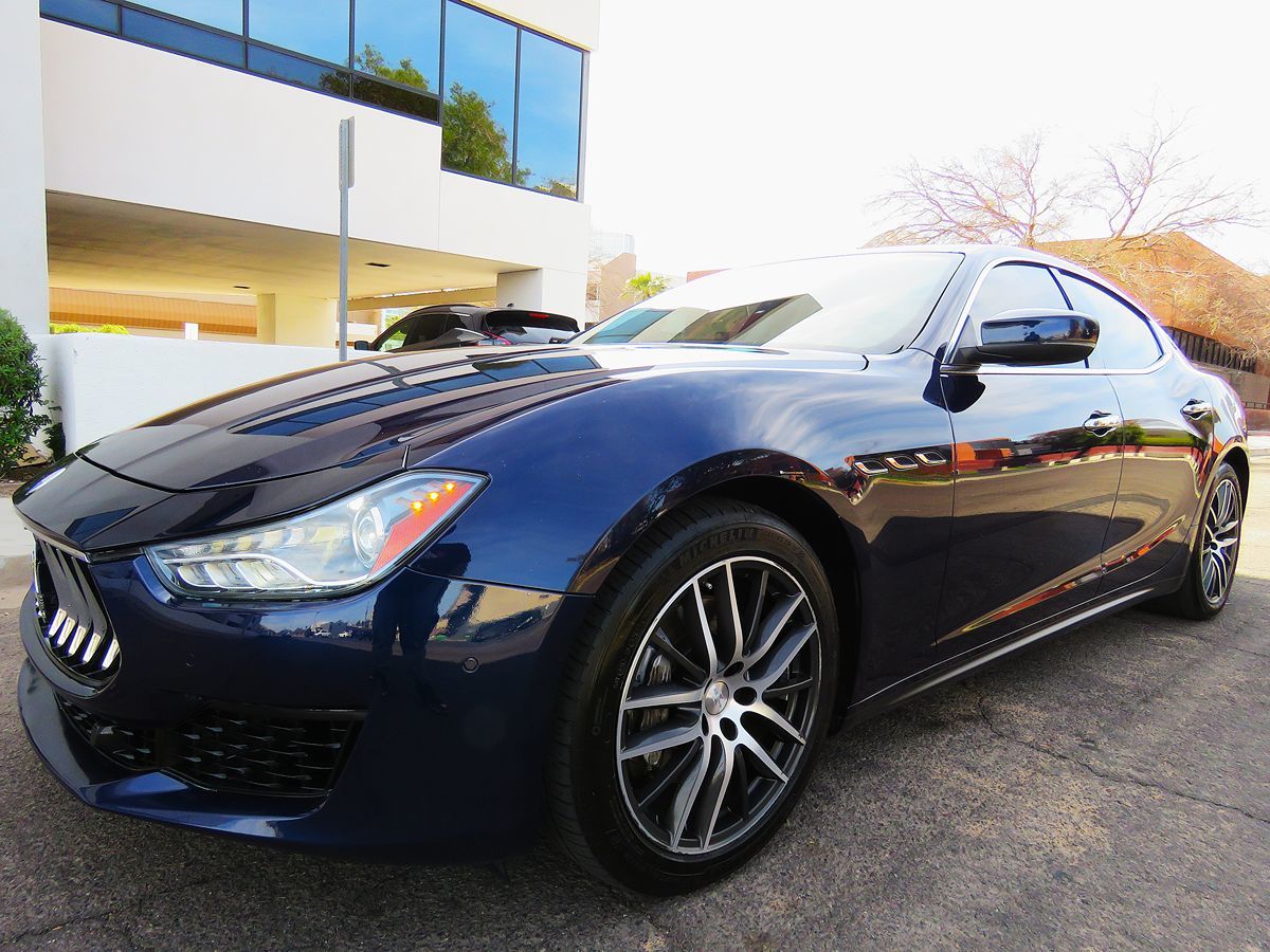 2018 Maserati Ghibli photo 2