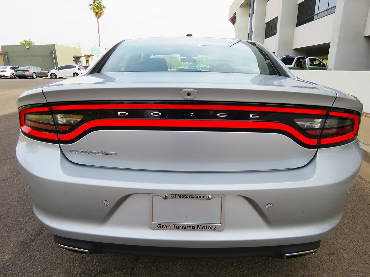 2022 Dodge Charger SXT photo 6