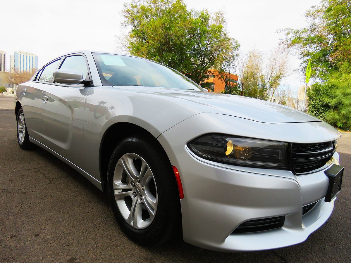 2022 Dodge Charger SXT - Photo 10