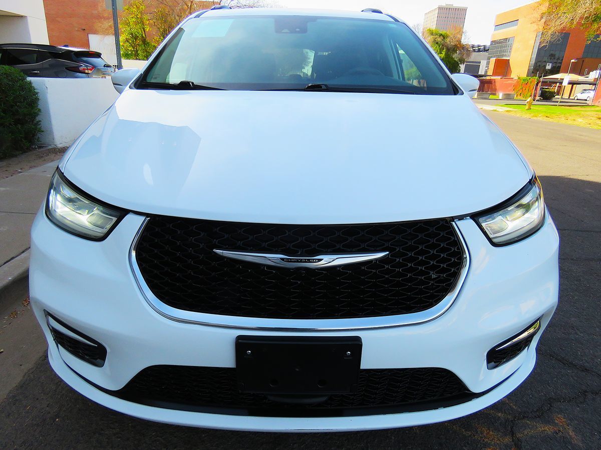2022 Chrysler Pacifica Touring L photo 13