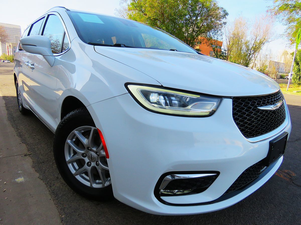 2022 Chrysler Pacifica Touring L photo 12