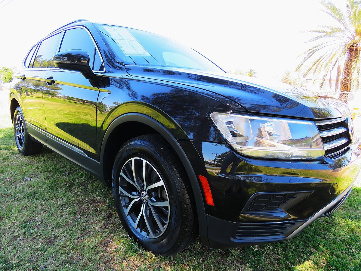 2020 Volkswagen Tiguan SE photo 9
