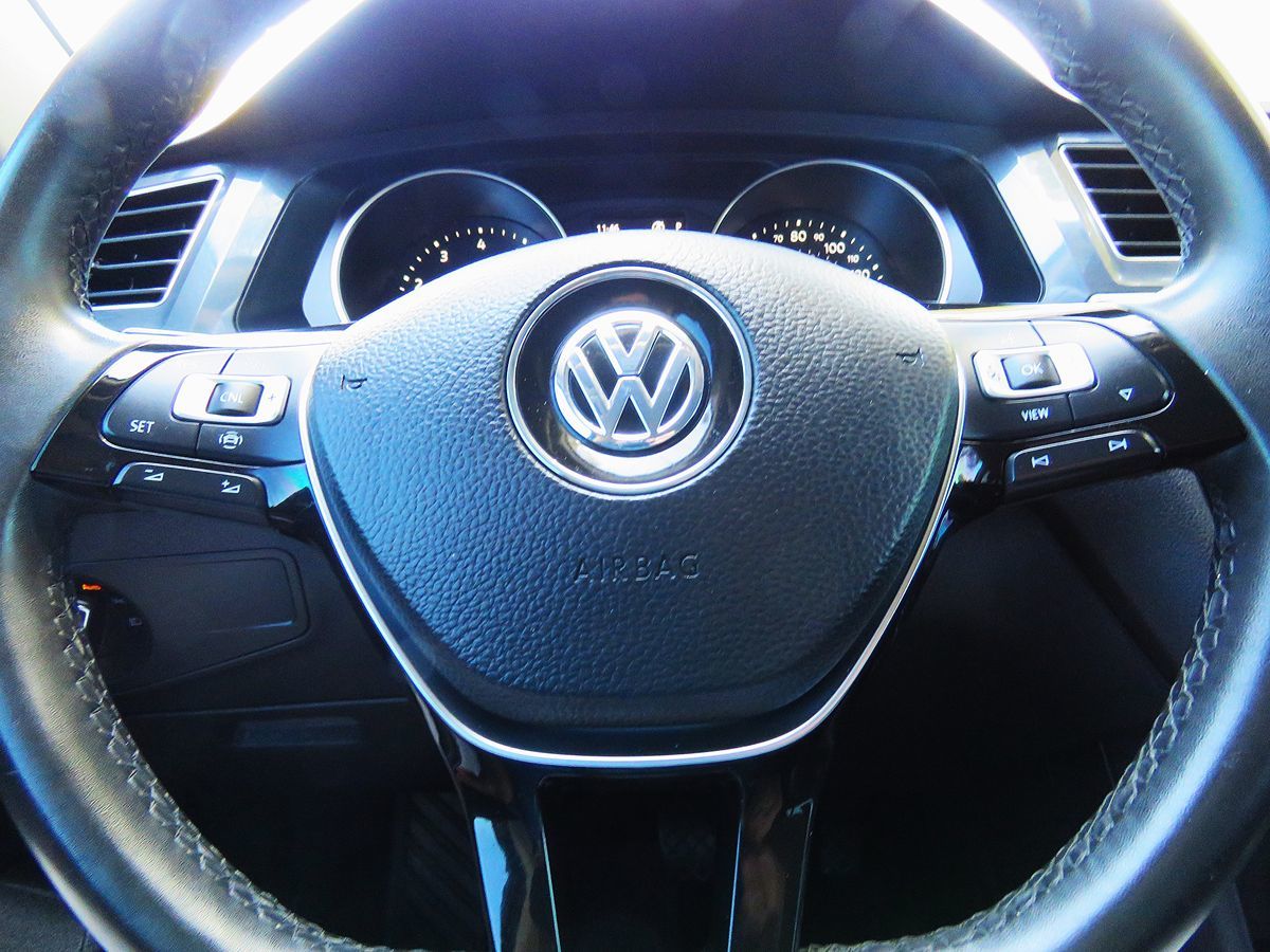 2020 Volkswagen Tiguan SE photo 22