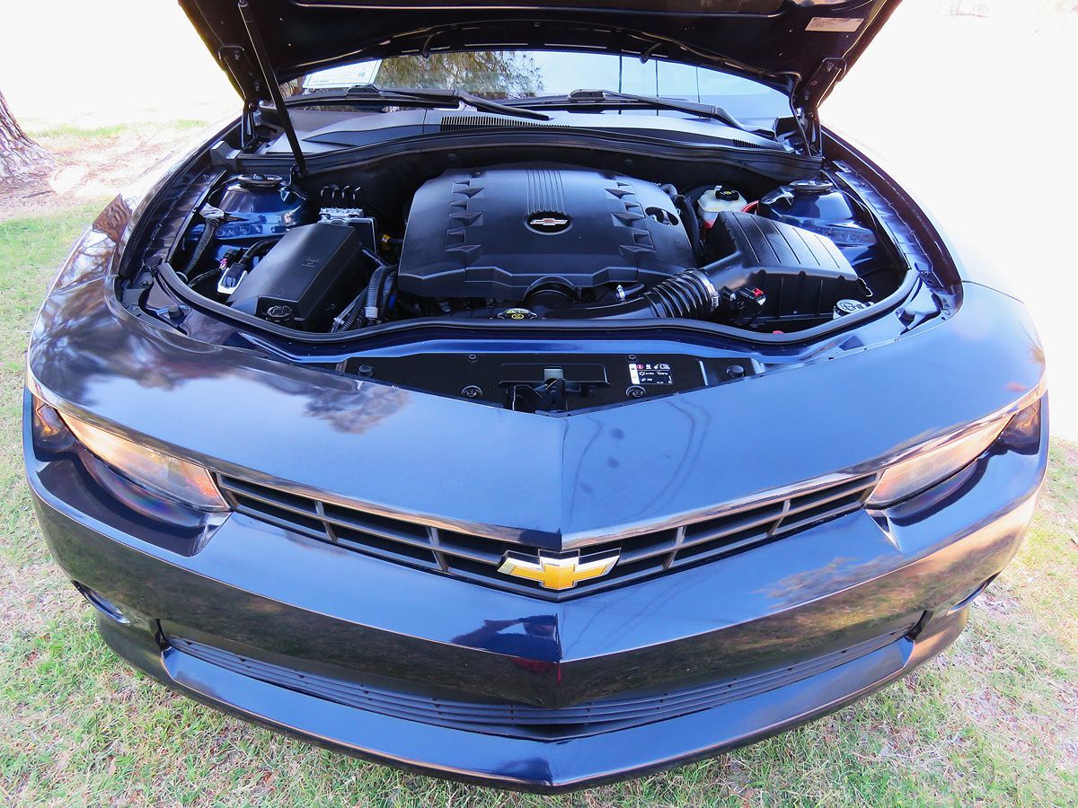 2015 Chevrolet Camaro Coupe photo 13