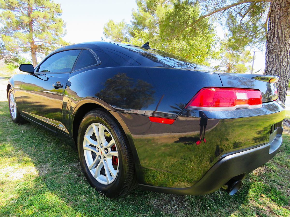 2015 Chevrolet Camaro Coupe photo 4