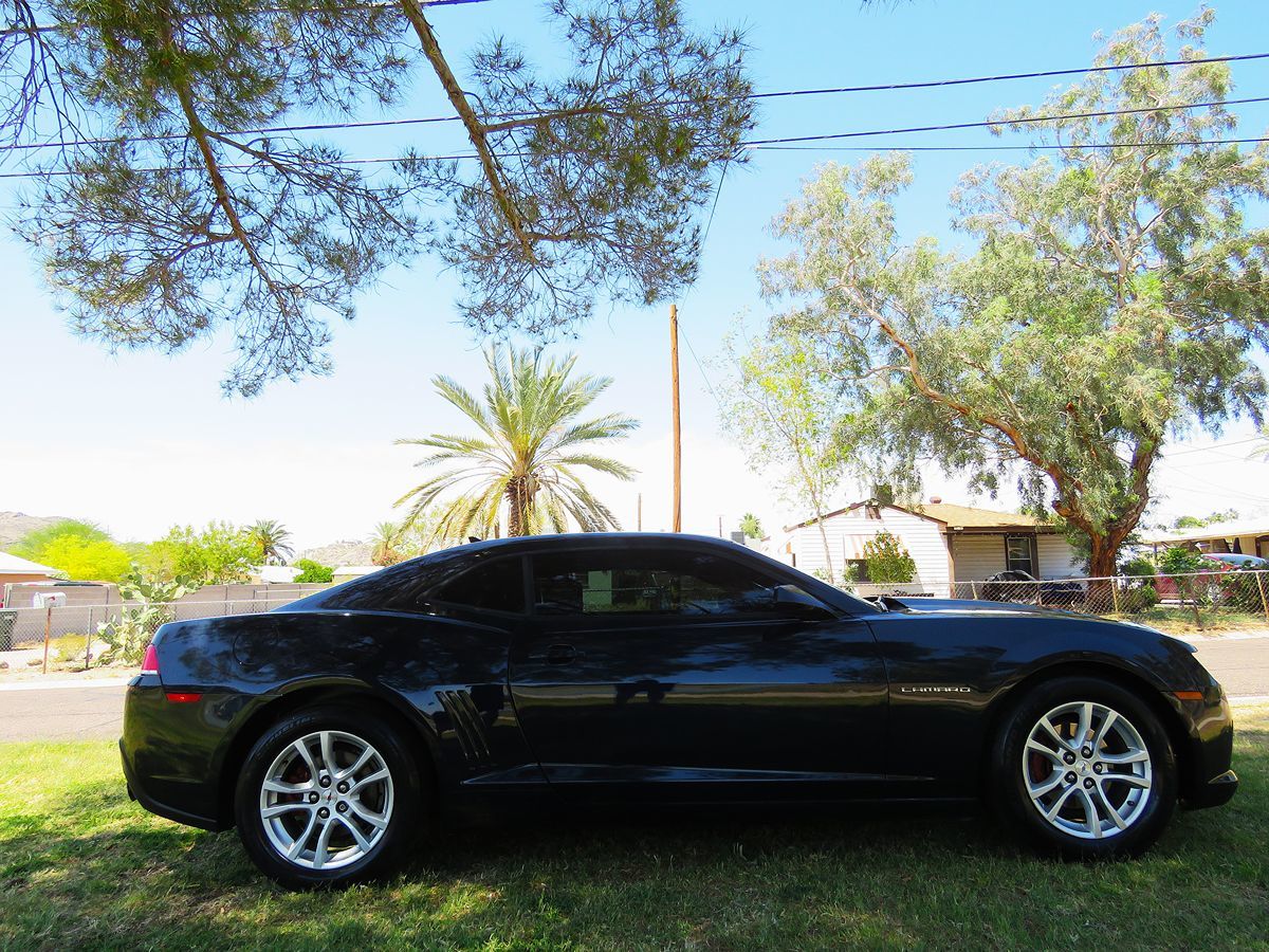 2015 Chevrolet Camaro Coupe photo 9
