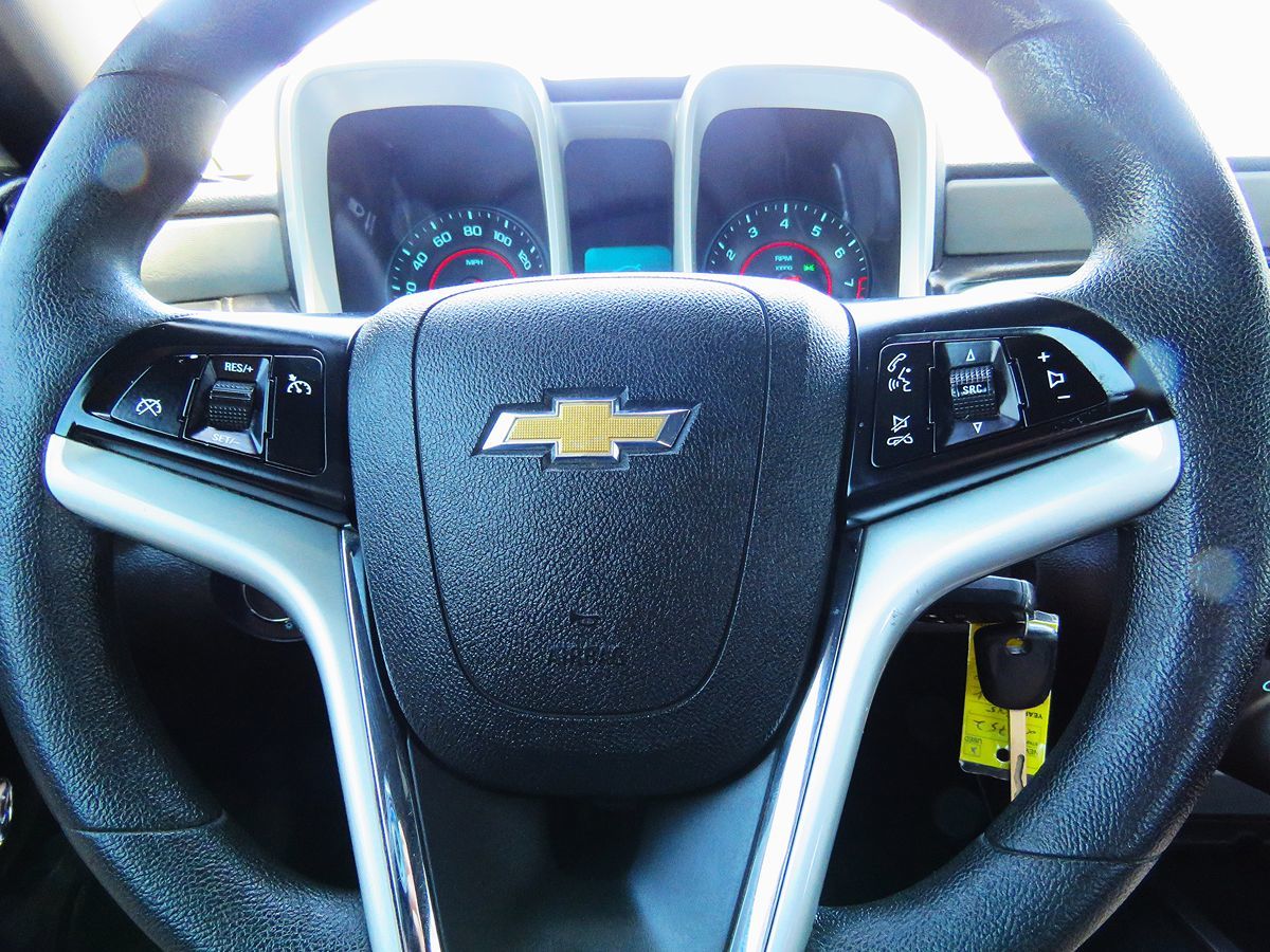 2015 Chevrolet Camaro Coupe photo 20
