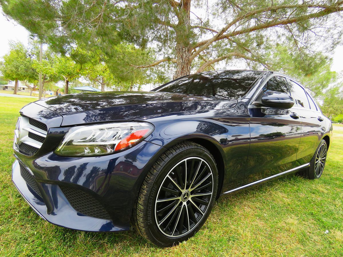 2019 Mercedes Benz C 300 photo 2